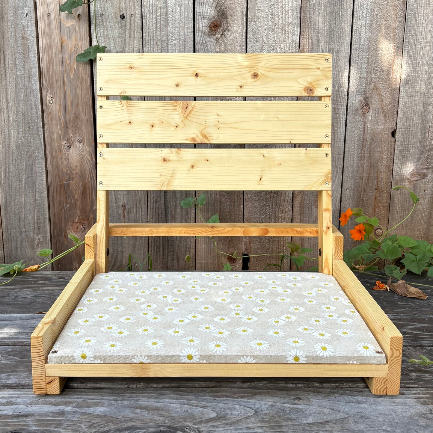 The Baywood Beach Chair - Darlin' Daisy